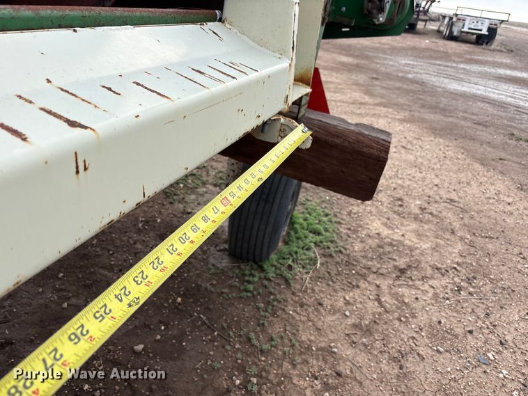 image for item FC2351 Allis-chalmers Gleaner L2 Golden Harvest combine