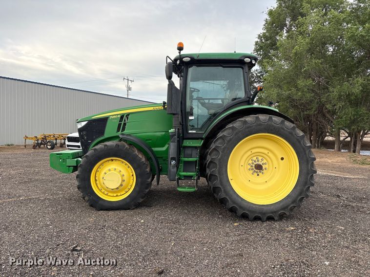 image for item FC2352 2014 John Deere 7250R MFWD tractor