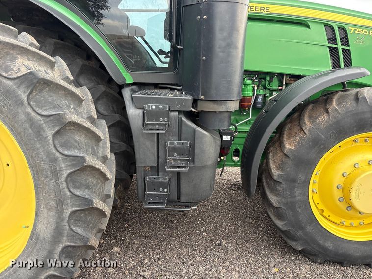 image for item FC2352 2014 John Deere 7250R MFWD tractor