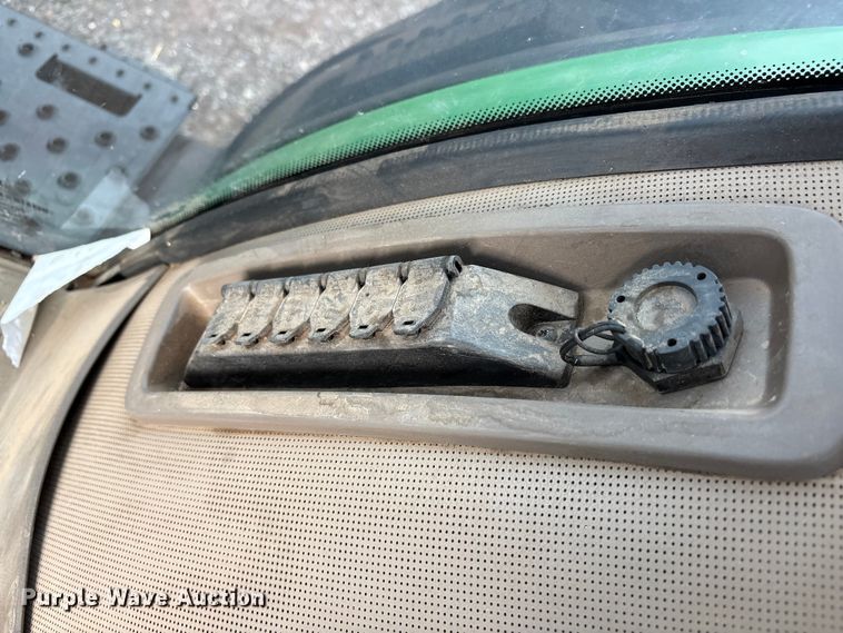 image for item FC2352 2014 John Deere 7250R MFWD tractor