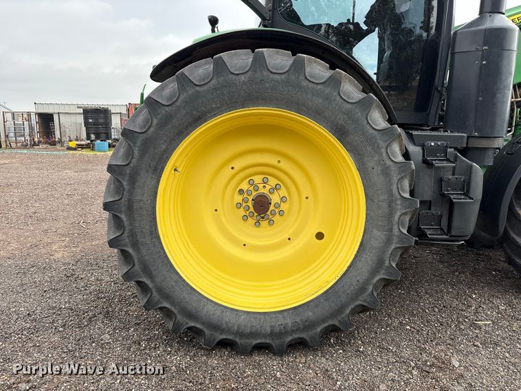 image for item FC2352 2014 John Deere 7250R MFWD tractor