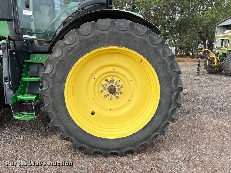 image for item FC2352 2014 John Deere 7250R MFWD tractor