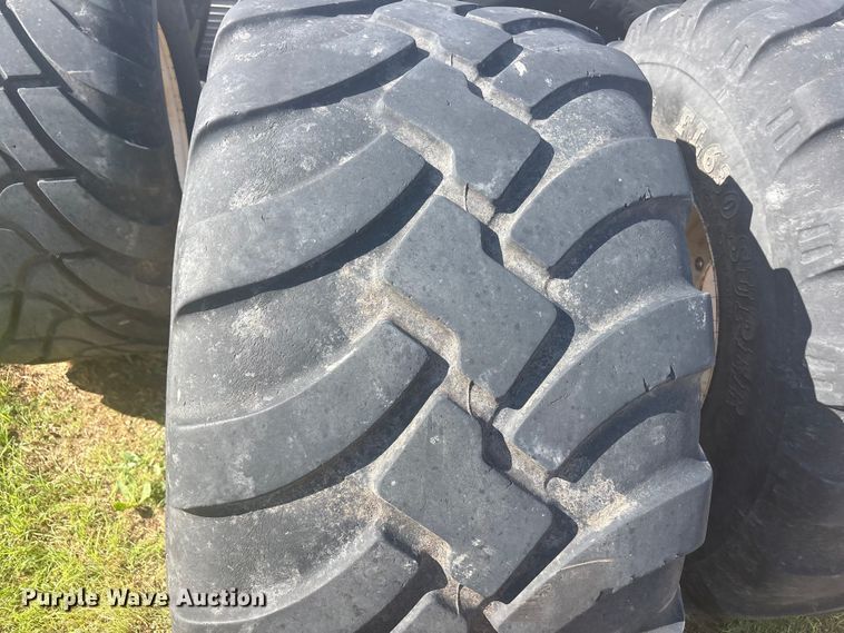 image for item FC2452 (4) 650/55R26.5 tires and wheels