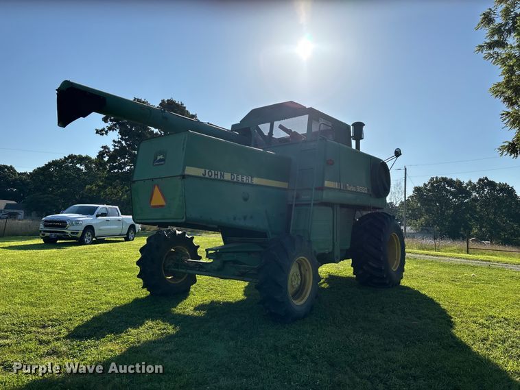 image for item FG0509 1982 John Deere 6620 Turbo combine