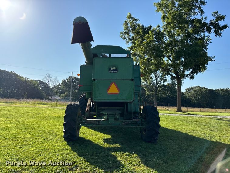 image for item FG0509 1982 John Deere 6620 Turbo combine