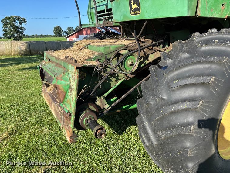 image for item FG0509 1982 John Deere 6620 Turbo combine