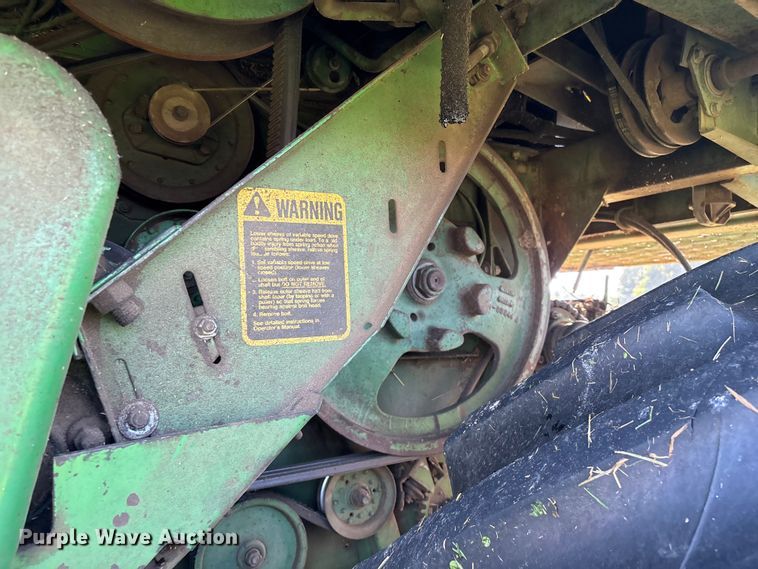 image for item FG0509 1982 John Deere 6620 Turbo combine