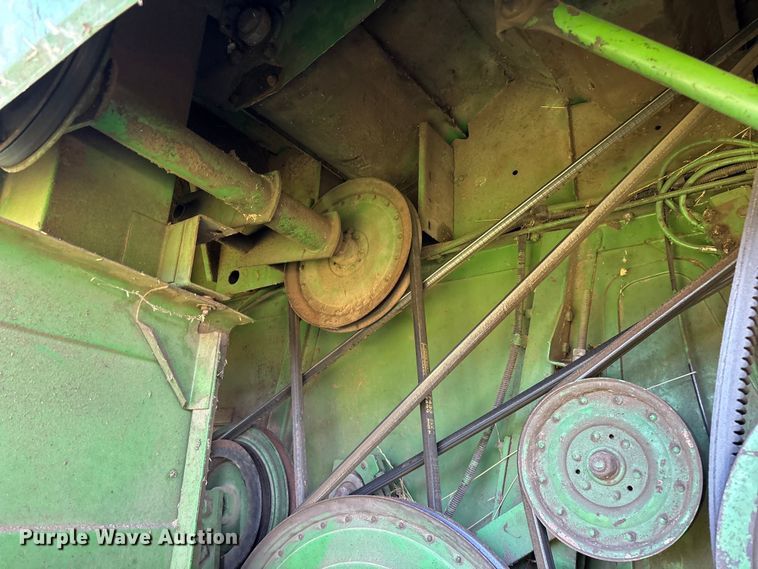 image for item FG0509 1982 John Deere 6620 Turbo combine