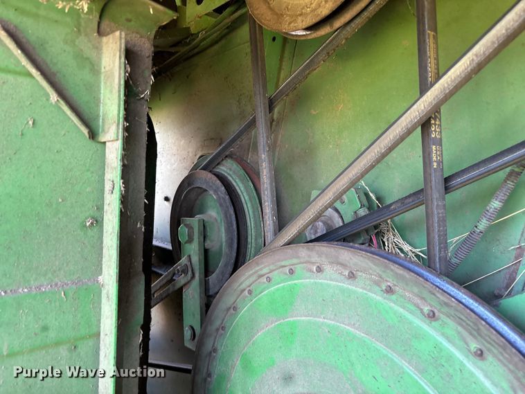 image for item FG0509 1982 John Deere 6620 Turbo combine