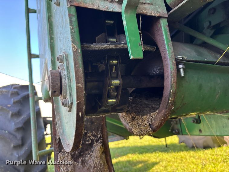 image for item FG0509 1982 John Deere 6620 Turbo combine