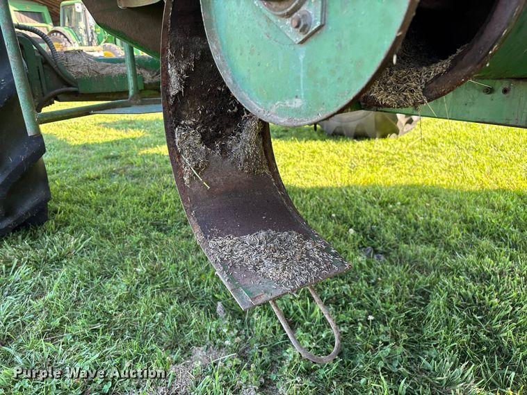image for item FG0509 1982 John Deere 6620 Turbo combine