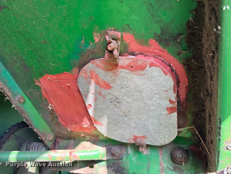 image for item FG0509 1982 John Deere 6620 Turbo combine