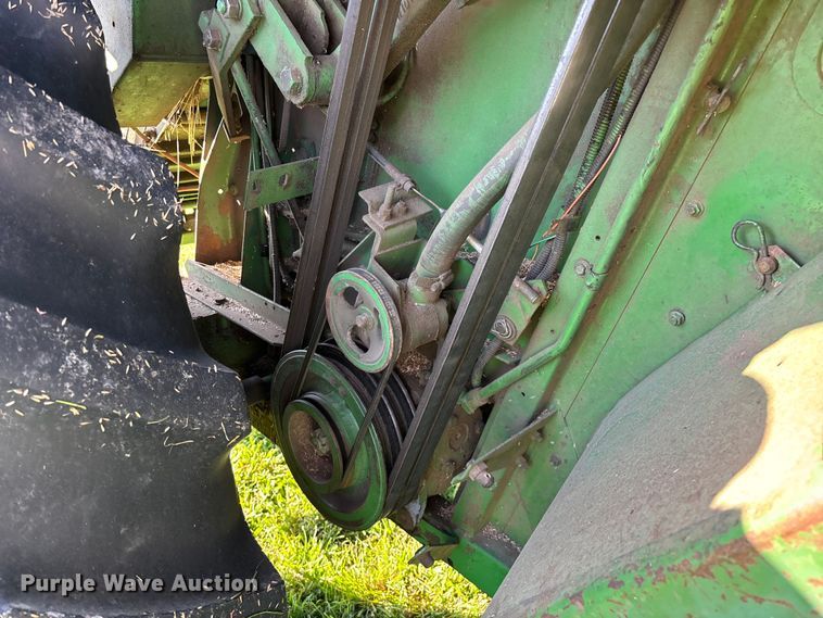 image for item FG0509 1982 John Deere 6620 Turbo combine
