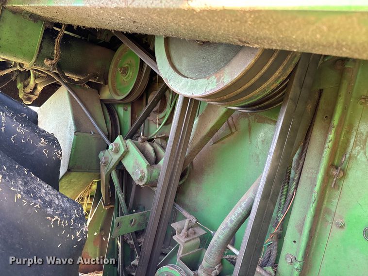 image for item FG0509 1982 John Deere 6620 Turbo combine