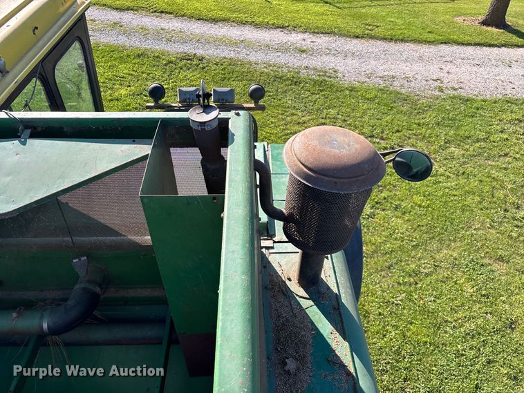 image for item FG0509 1982 John Deere 6620 Turbo combine