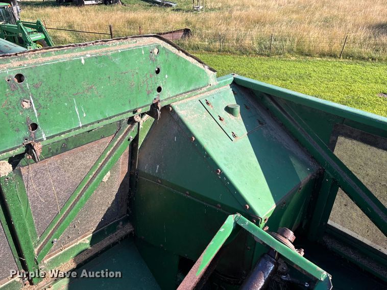 image for item FG0509 1982 John Deere 6620 Turbo combine