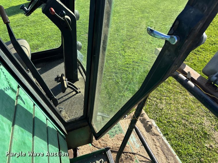 image for item FG0509 1982 John Deere 6620 Turbo combine