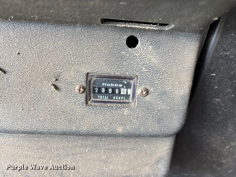 image for item FG0509 1982 John Deere 6620 Turbo combine