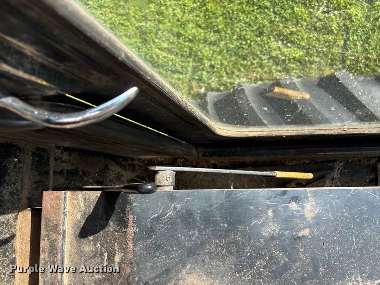 image for item FG0509 1982 John Deere 6620 Turbo combine