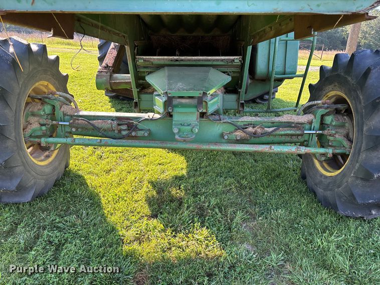 image for item FG0509 1982 John Deere 6620 Turbo combine