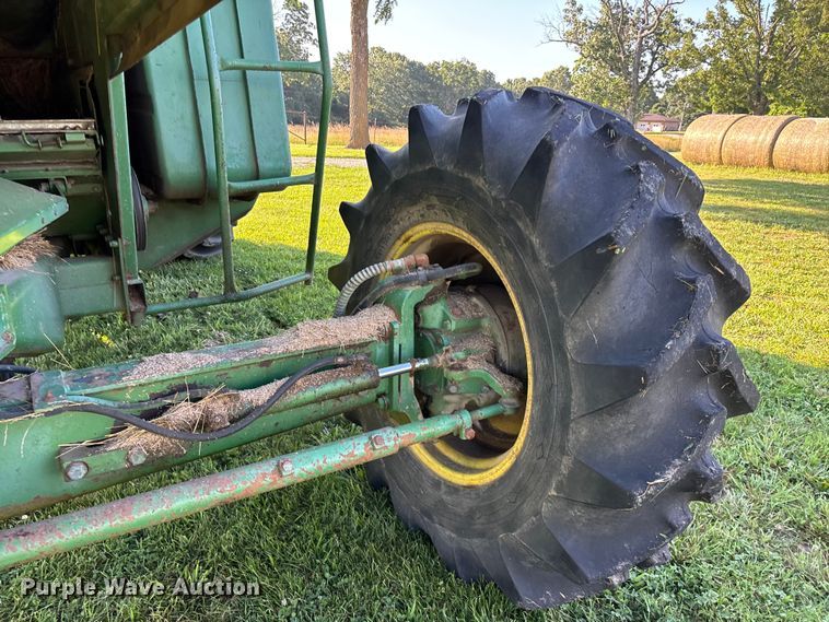 image for item FG0509 1982 John Deere 6620 Turbo combine