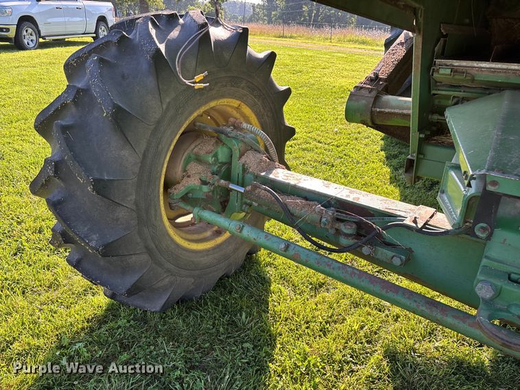 image for item FG0509 1982 John Deere 6620 Turbo combine