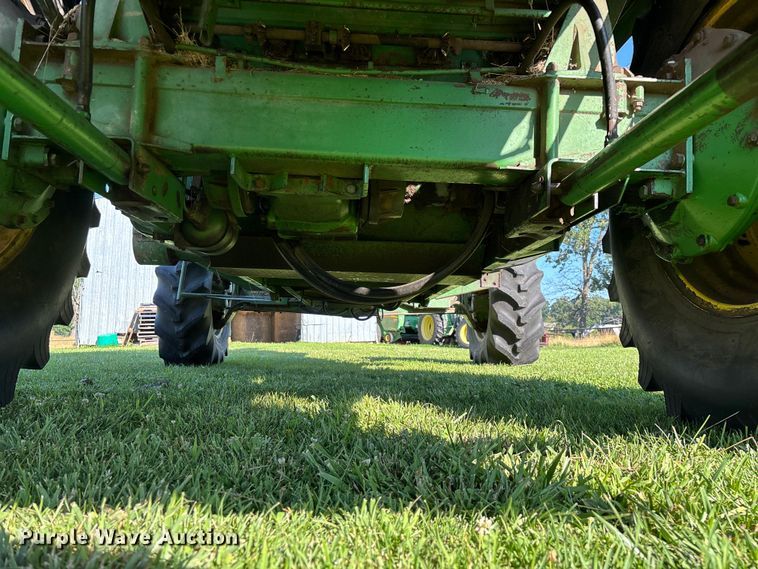 image for item FG0509 1982 John Deere 6620 Turbo combine