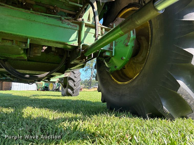 image for item FG0509 1982 John Deere 6620 Turbo combine