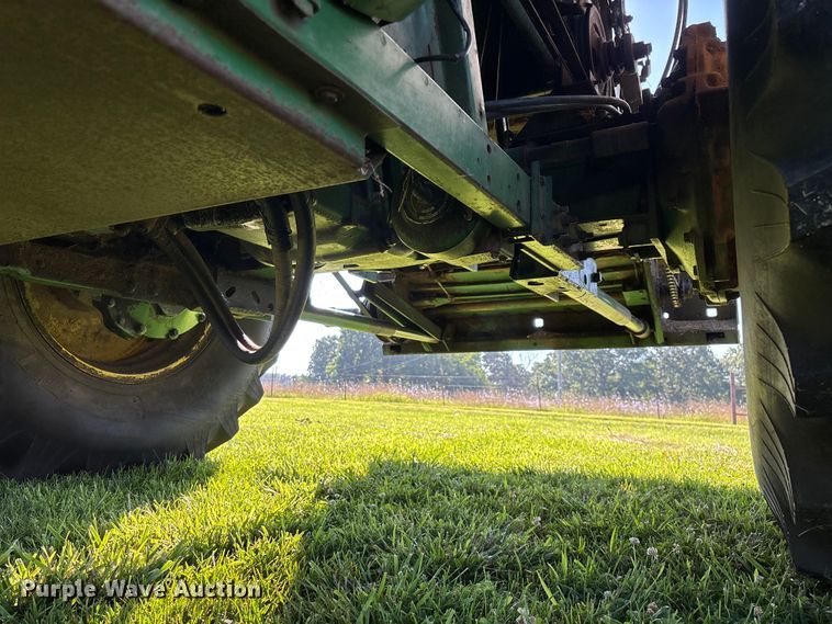 image for item FG0509 1982 John Deere 6620 Turbo combine