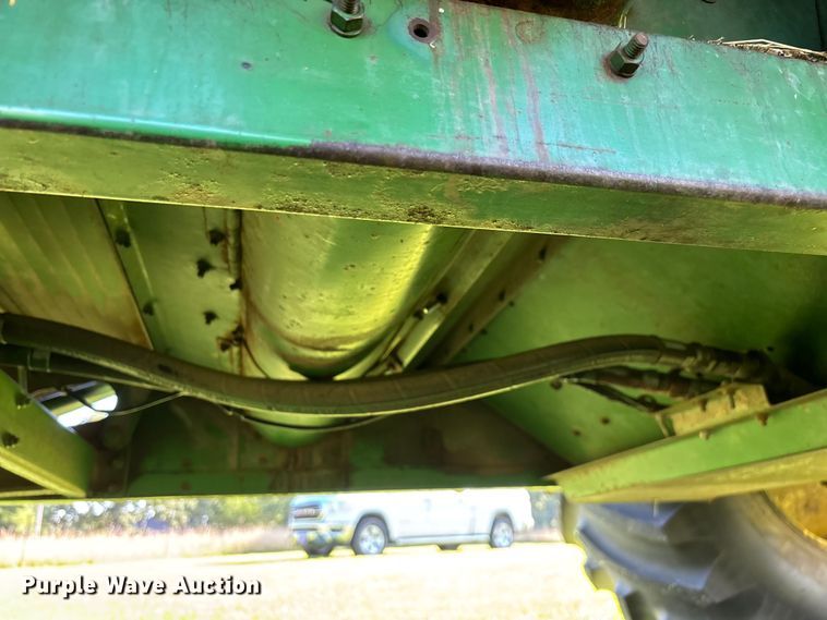 image for item FG0509 1982 John Deere 6620 Turbo combine
