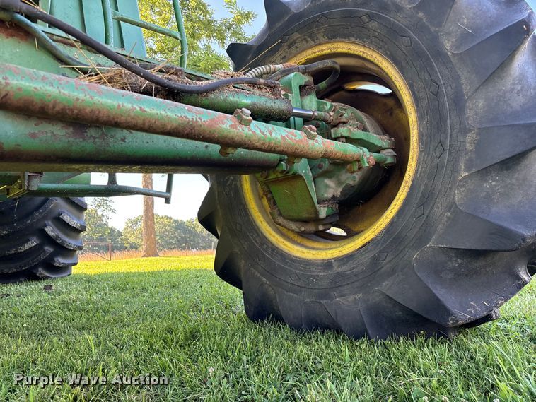 image for item FG0509 1982 John Deere 6620 Turbo combine