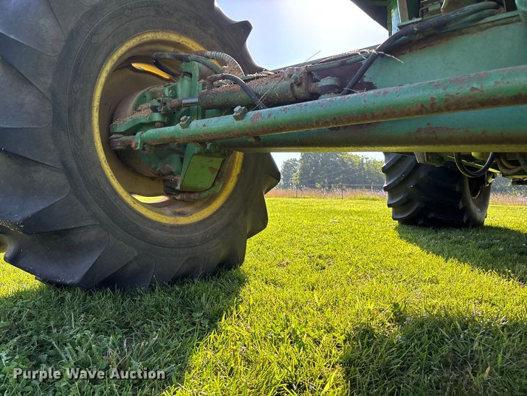 image for item FG0509 1982 John Deere 6620 Turbo combine