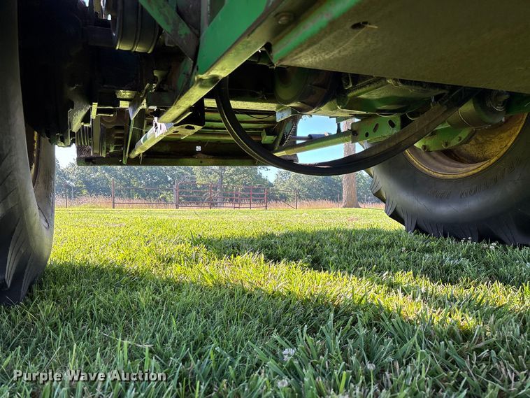 image for item FG0509 1982 John Deere 6620 Turbo combine