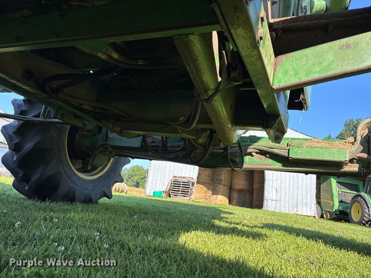 image for item FG0509 1982 John Deere 6620 Turbo combine