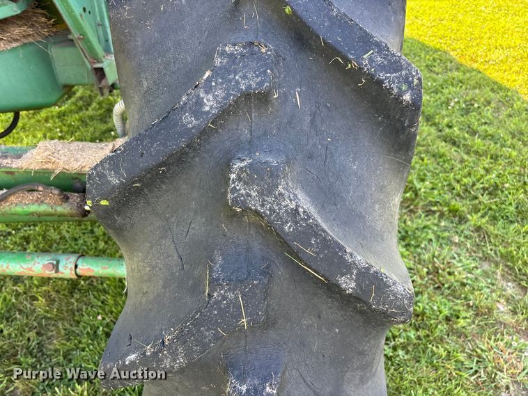 image for item FG0509 1982 John Deere 6620 Turbo combine