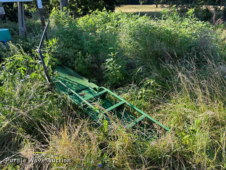 image for item FG0509 1982 John Deere 6620 Turbo combine
