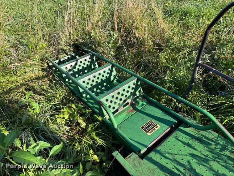 image for item FG0509 1982 John Deere 6620 Turbo combine