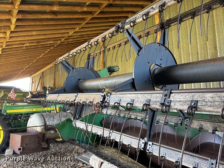 image for item FG0509 1982 John Deere 6620 Turbo combine