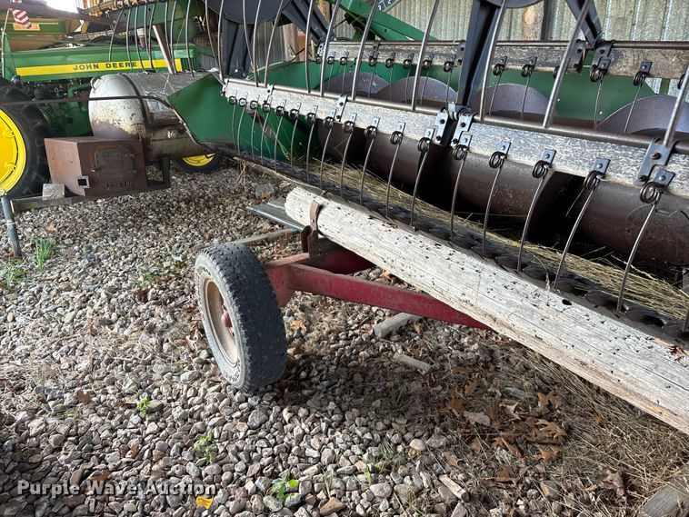 image for item FG0509 1982 John Deere 6620 Turbo combine