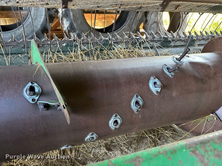 image for item FG0509 1982 John Deere 6620 Turbo combine