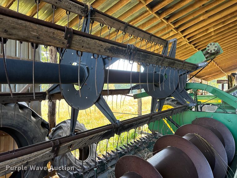 image for item FG0509 1982 John Deere 6620 Turbo combine
