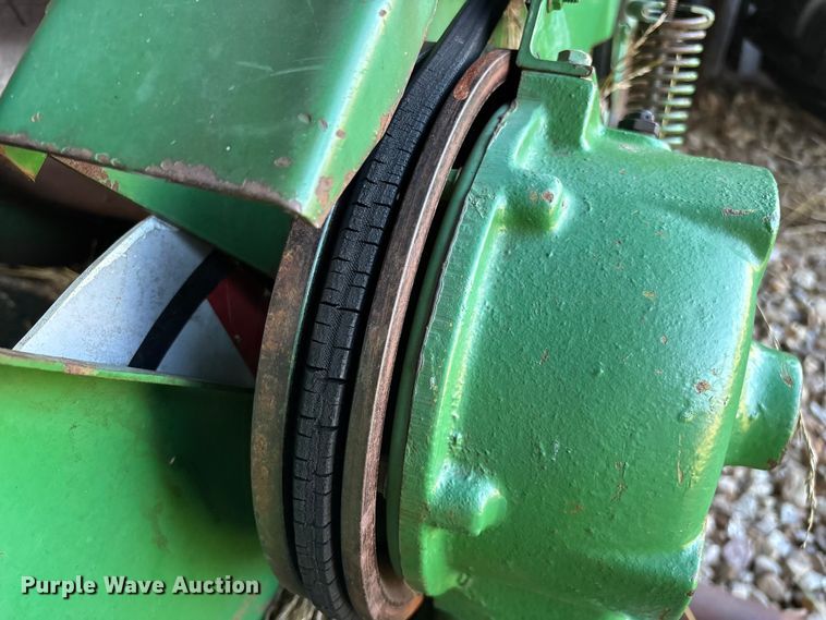 image for item FG0509 1982 John Deere 6620 Turbo combine