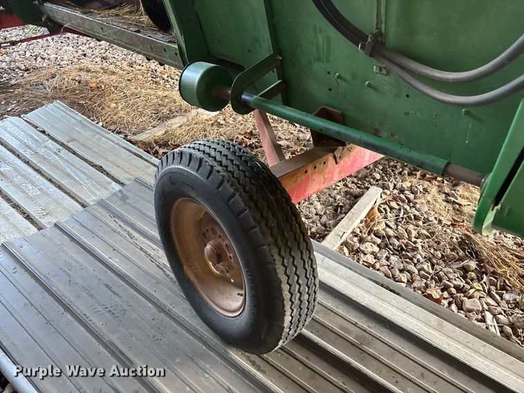 image for item FG0509 1982 John Deere 6620 Turbo combine
