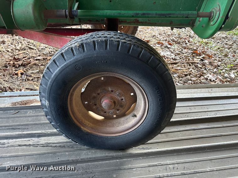 image for item FG0509 1982 John Deere 6620 Turbo combine