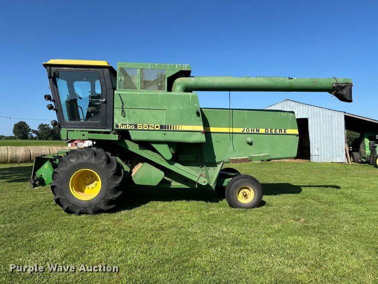 image for item FG0510 1980 John Deere 6620 Turbo combine