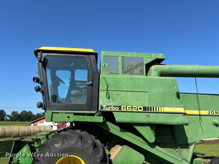 image for item FG0510 1980 John Deere 6620 Turbo combine