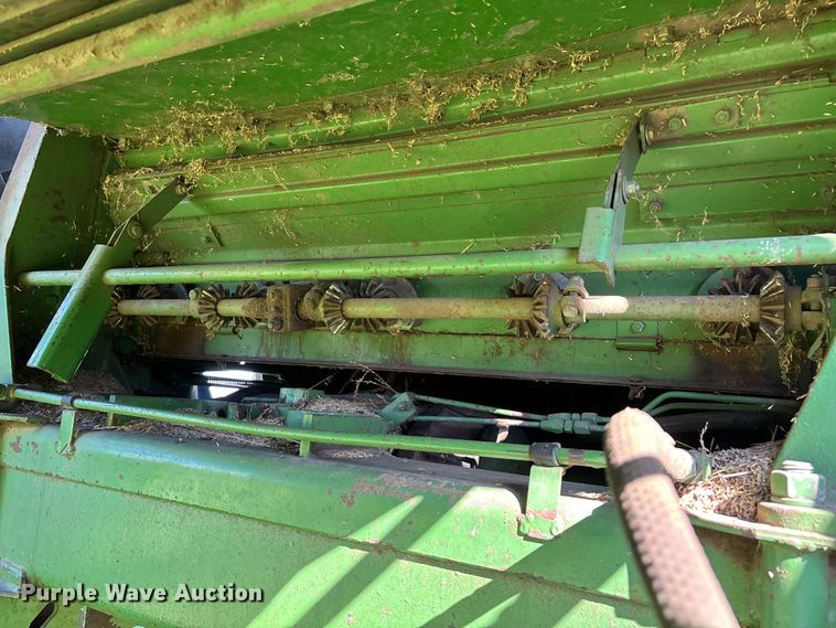image for item FG0510 1980 John Deere 6620 Turbo combine