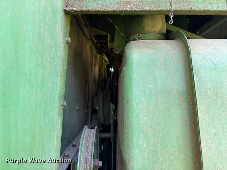 image for item FG0510 1980 John Deere 6620 Turbo combine