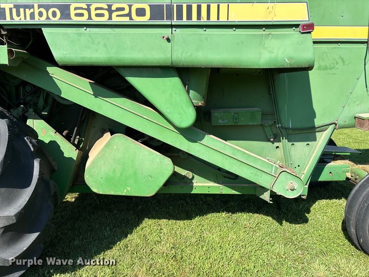 image for item FG0510 1980 John Deere 6620 Turbo combine