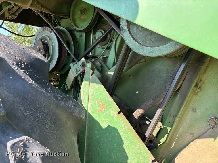 image for item FG0510 1980 John Deere 6620 Turbo combine